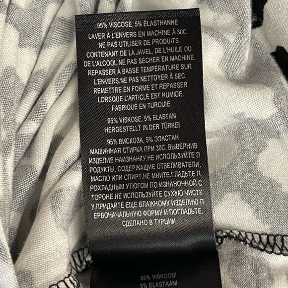 Ted Baker Black White High Neck Fitted Tee Size 2 NWT - Picture 6 of 7